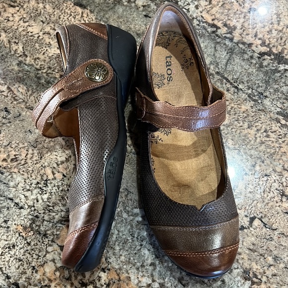 Taos Footwear Shoes Taos Shoes Poshmark
